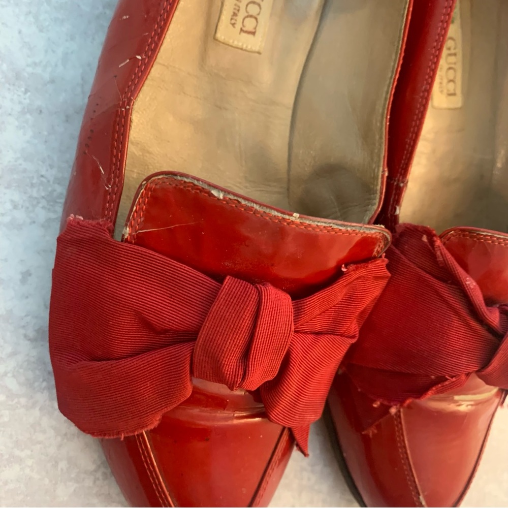 Gucci Vintage Rare Fine Red Shiny Patent Leather Bow Front Pointy loafers - Picture 13 of 16